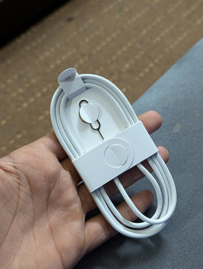 Apple 40W 3-Pin (UK Variant) + Free Braided Cable